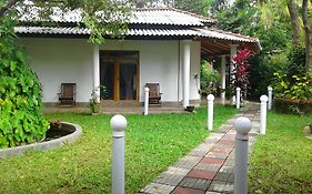 River Retreat Sigiriya